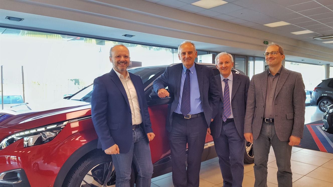 Mar Auto inaugura il nuovo salone Ford e Peugeot nel Bellunese